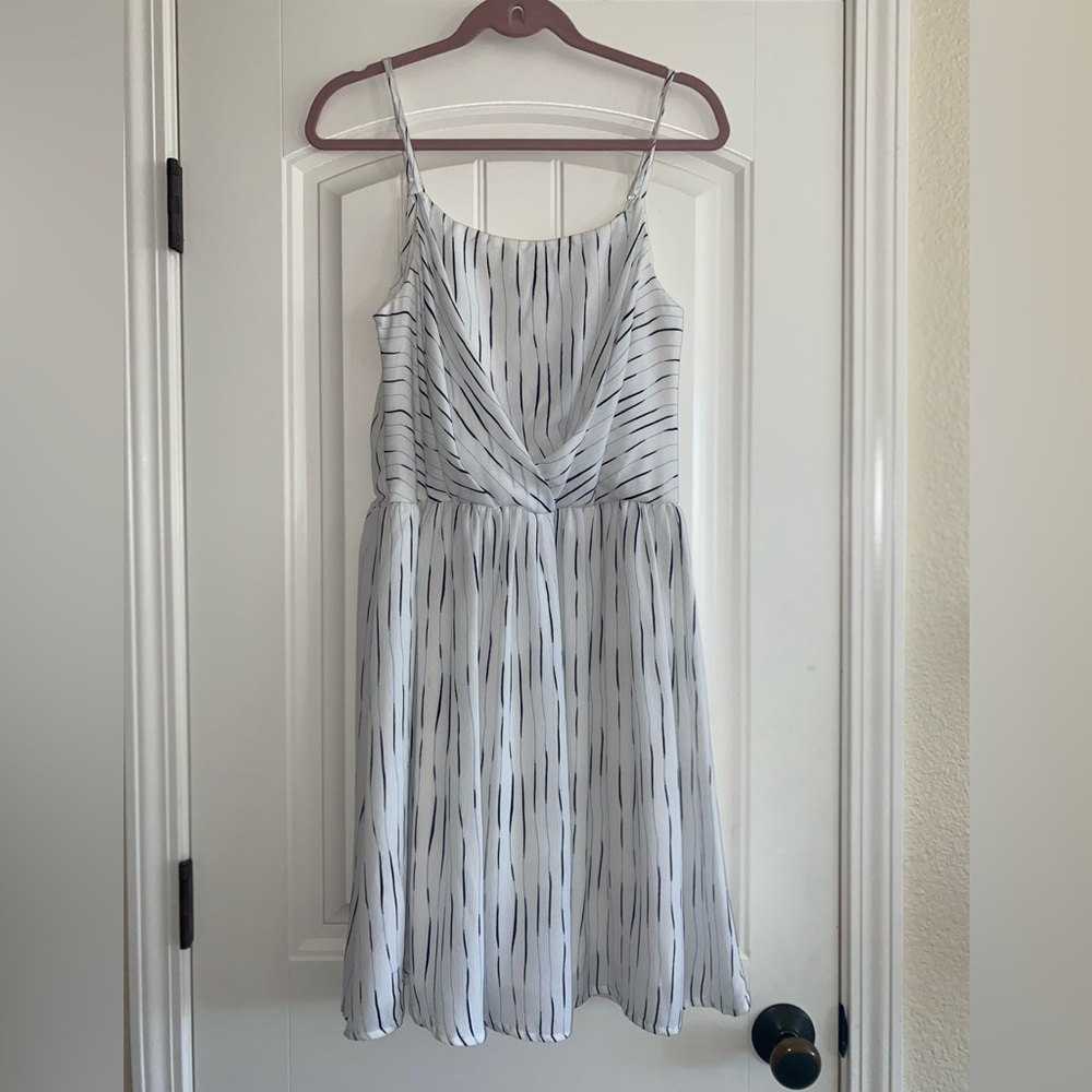 Women’s dress size Sz L NWT MYSTREE brand
